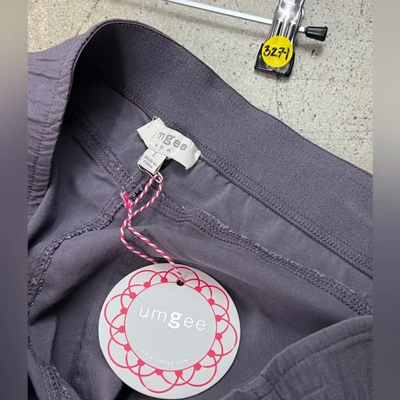 💚 3271. Flared Stretchy Distressed Pants - Picture 4 of 6